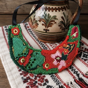 Colier statement handmade - Folklore Bloom - bijuterii - coliere - chockere - Artynos.ro