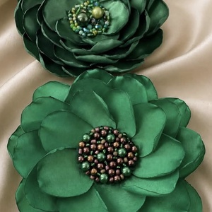 Brosa - Floare verde - bijuterii - broșe - Artynos.ro