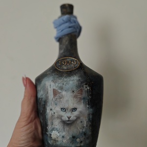  Sticlă decorativă vintage cu pisică Sticlă decorativă vintage Alice � piesă unicat lucrată manual cu medalion cameo - arte vizuale și accesorii  - picturi - pictură pe sticlă - Artynos.ro