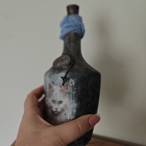  Sticlă decorativă vintage cu pisică Sticlă decorativă vintage Alice � piesă unicat lucrată manual cu medalion cameo - arte vizuale și accesorii  - picturi - pictură pe sticlă - Artynos.ro