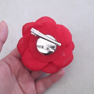 Broșă/agrafă Crimson Poppy - bijuterii - broșe - Artynos.ro