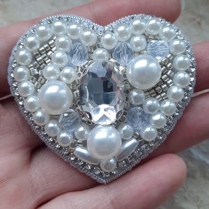 White Pearl and Silver Crystal Heart Brooch  - bijuterii - broșe - Artynos.ro