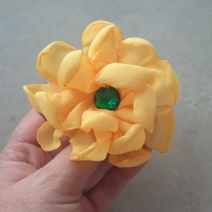 Brosa/agrafa Marigold Smarald - bijuterii - broșe - Artynos.ro