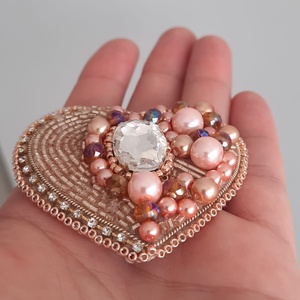 Brosa Royal Blush - bijuterii - broșe - Artynos.ro