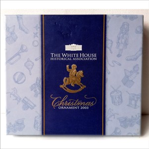 Frumoasa decoratiune pentru bradul de Craciun de la Casa Alba - Artynos.ro