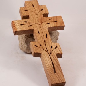 Cruce de lemn modelata, cruce de perete greco-catolica - Artynos.ro