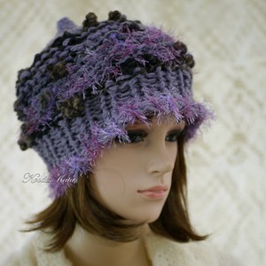 LUCA-SAPI / prună - Șapcă boemă din lână tricotată manual - îmbrăcăminte și modă - eșarfe, pălării, fularuri - căciulă - Artynos.ro
