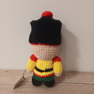 Spărgător de nuci Amigurumi - crăciun - cadouri de moș crăciun - cadouri de moș crăciun - Artynos.ro