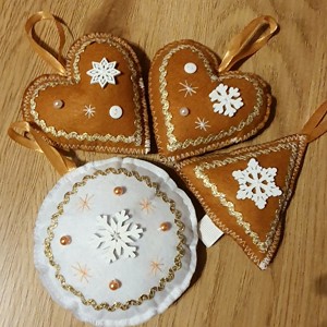 Gingerbread model simtit ornamente alb - auriu, , , ARTYNOS