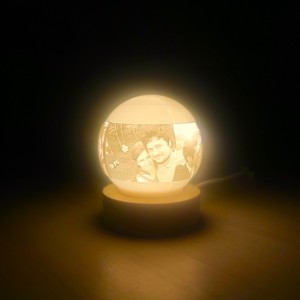 Lumina de masa cu propria fotografie, text - GÖMB, , , ARTYNOS