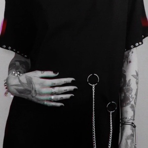 Tricou unisex cu lanturi - îmbrăcăminte și modă - haine damă - tricou și top de damă - Artynos.ro