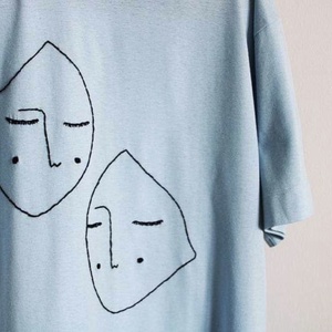 Tricou unisex brodat manual, Îmbrăcăminte și modă, Haine damă, Tricou și top de damă, Broderie, ARTYNOS