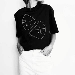Tricou unisex brodat manual, Îmbrăcăminte și modă, Haine damă, Tricou și top de damă, Broderie, ARTYNOS