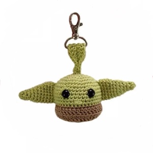 Breloc crosetat Baby Yoda - Artynos.ro