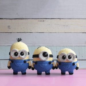 Papusa crosetata Minions - jucării și echipamente pentru copii - plușuri - păpușă croșetată, păpușă de pluș - Artynos.ro