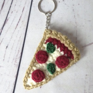Breloc crosetat pizza - geantă și husă - accesorii genți - breloc - Artynos.ro