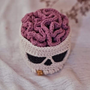 Breloc crosetat Skull - geantă și husă - accesorii genți - breloc - Artynos.ro