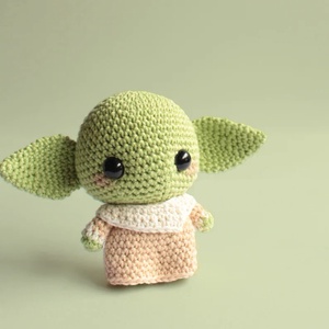 Papusa crosetata Baby Yoda, Jucării și echipamente pentru copii, Plușuri, Păpușă croșetată, păpușă de pluș, Croșetat, ARTYNOS