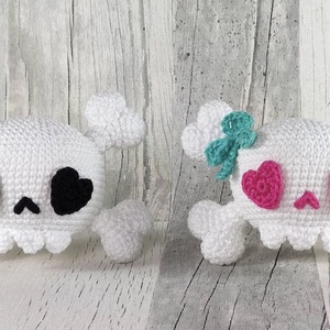 Breloc crosetat Skull - geantă și husă - accesorii genți - breloc - Artynos.ro