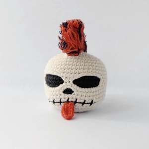 Breloc crosetat Punk Skull - geantă și husă - accesorii genți - breloc - Artynos.ro