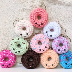Breloc crosetat gogoasa - geantă și husă - accesorii genți - breloc - Artynos.ro