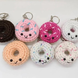 Breloc crosetat gogoasa - geantă și husă - accesorii genți - breloc - Artynos.ro