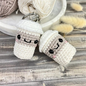 Breloc crosetat cafea - geantă și husă - accesorii genți - breloc - Artynos.ro