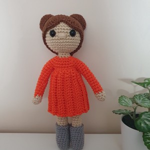 Crosetat fata papusa - Artynos.ro