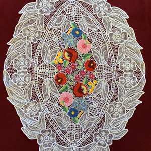 Fata de masa cu model Kalocsa., Casa & Stil de viata, Accesorii pentru decorat casa, Decoratiuni de masa si decoratiuni pentru rafturi , Fete de masa crosetate, Broderie, Cusatura, ARTYNOS