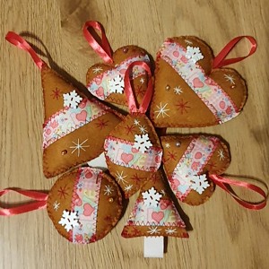 Gingerbread model simtit ornamente alb - roz, , , ARTYNOS