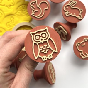 Set de ștampile și forme pentru fursecuri cu animale de pădure � căprioară, vulpe, bufniță și alte animale de pădure  - jucării și echipamente pentru copii - jocuri de gândire - jocuri educative - Artynos.ro