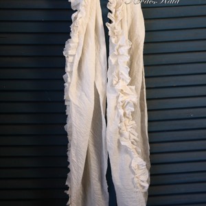 SCARLING / meringue - eșarfă cu volane - îmbrăcăminte și modă - eșarfe, pălării, fularuri - eșarfe - Artynos.ro