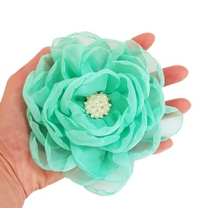 Floare verde-menta din chifon pentru par - îmbrăcăminte și modă - accesorii păr - flori pentru păr - Artynos.ro