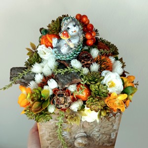 Decor de masă cu scorțișoară în sertar de lemn -  - Artynos.ro