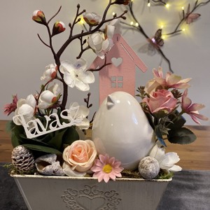 Decorațiuni florale de primăvară pentru masă  - casă & stil de viață - decorațiuni de casă - accesorii florale - flori în ghiveci - Artynos.ro