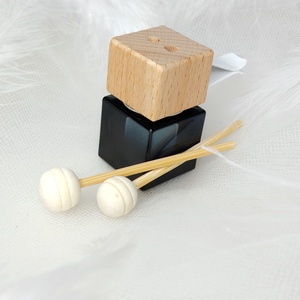 Odorizant auto cu ulei esential de lavanda � cu clips pentru aerisire, Casa & Stil de viata, Masina, Odorizant auto, , ARTYNOS