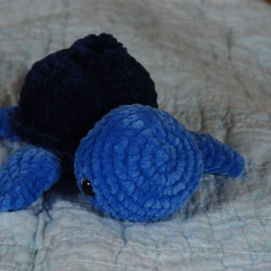 Țestoasă croșetată manual Afină  - jucării și echipamente pentru copii - plușuri - jucării de melc - Artynos.ro