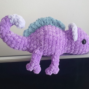 Cameleon de plus crosetat - jucării și echipamente pentru copii - plușuri - dinozauri din pluș - Artynos.ro