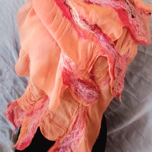 Eșarfă de mătase naturala împaslita  - îmbrăcăminte și modă - eșarfe, pălării, fularuri - căciulă - Artynos.ro