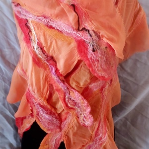 Eșarfă de mătase naturala împaslita  - îmbrăcăminte și modă - eșarfe, pălării, fularuri - căciulă - Artynos.ro