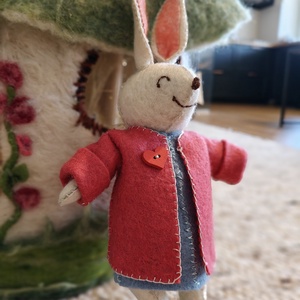 Domna iepuras - jucării și echipamente pentru copii - jucării și accesorii pentru copii - păpuși de joacă - Artynos.ro