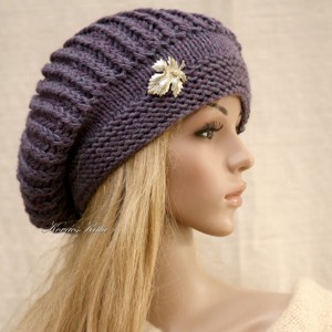 BORBÁLA / liliac - sapca din lana tricotata manual, bereta - Artynos.ro