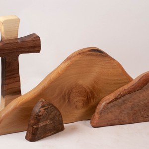 Decorațiune de Paște cu cruce, cruce din lemn - decor de sărbători - decorațiuni de paște - decor masă de paște - Artynos.ro