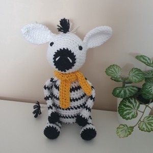 Croșetat zebră - jucării și echipamente pentru copii - plușuri - Artynos.ro