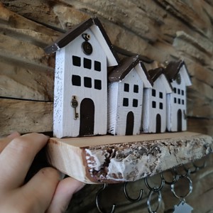 Breloc de perete din căsuță din lemn - casă & stil de viață - accesorii pentru decorat casa - decorațiuni de pereți, decorațiuni suspendate - suport pentru chei - Artynos.ro