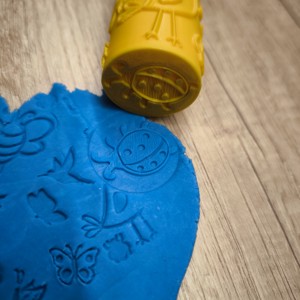 Cilindru de modelare cu motive florale de primăvară � Pentru modelarea plastilinei și a prăjiturilor � Imprimat 3D -  - Artynos.ro