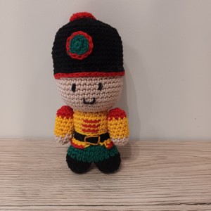 Spargatorul de nuci crosetat - Artynos.ro