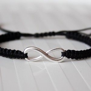 Brățară macramé împletită - Infinite black -  - Artynos.ro