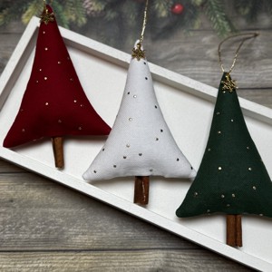 Pom de pin ornament de Crăciun cu bețe de scorțișoară / set de 3/ -  - Artynos.ro