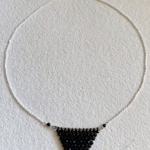 Colier din argint cu mărgele de spinel -  - Artynos.ro